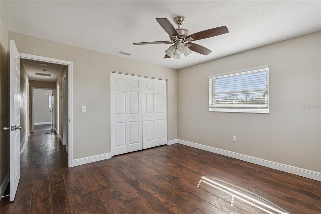 Activo con contrato: $599,900 (4 camas, 3 baños, 2430 Pies cuadrados)