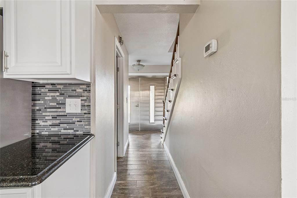 Activo con contrato: $599,900 (4 camas, 3 baños, 2430 Pies cuadrados)