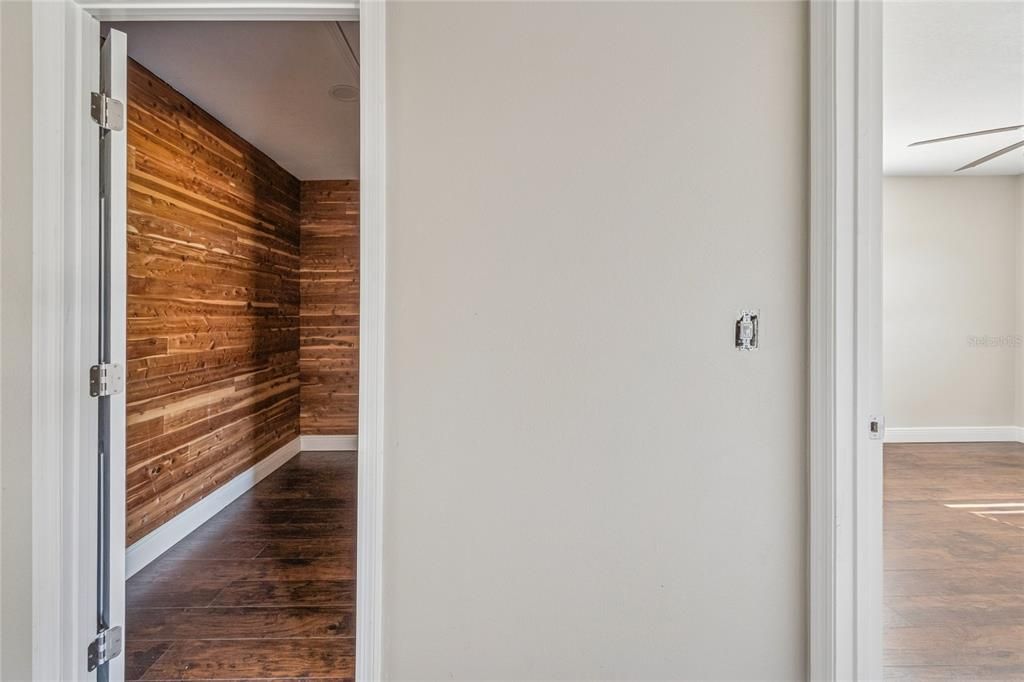 Activo con contrato: $599,900 (4 camas, 3 baños, 2430 Pies cuadrados)