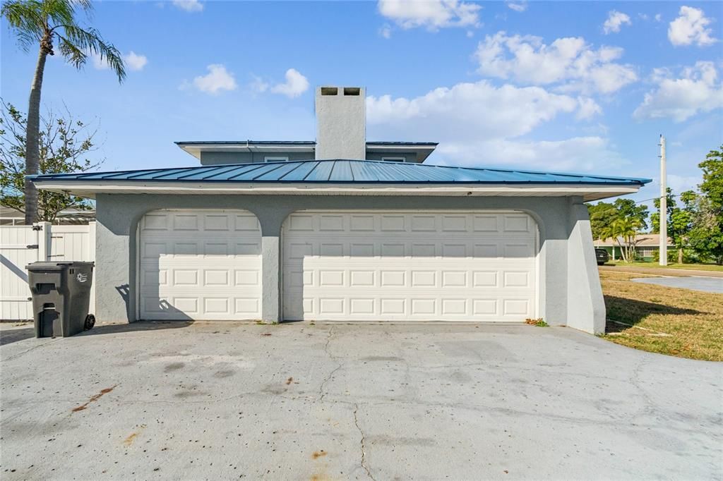 Activo con contrato: $599,900 (4 camas, 3 baños, 2430 Pies cuadrados)
