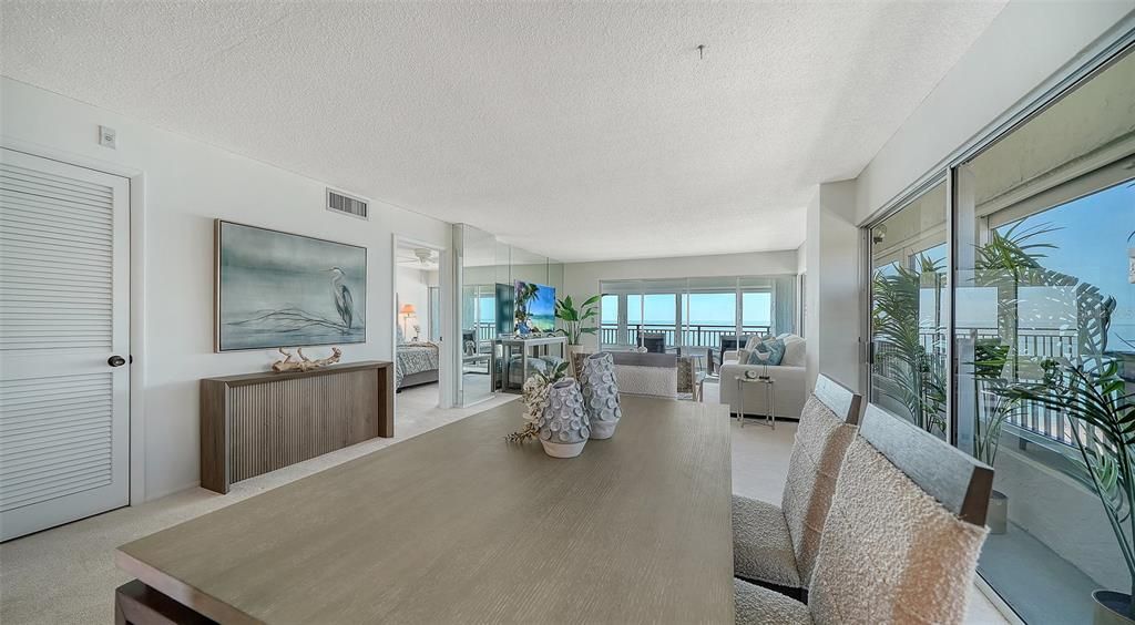 For Sale: $1,195,000 (2 beds, 2 baths, 1282 Square Feet)