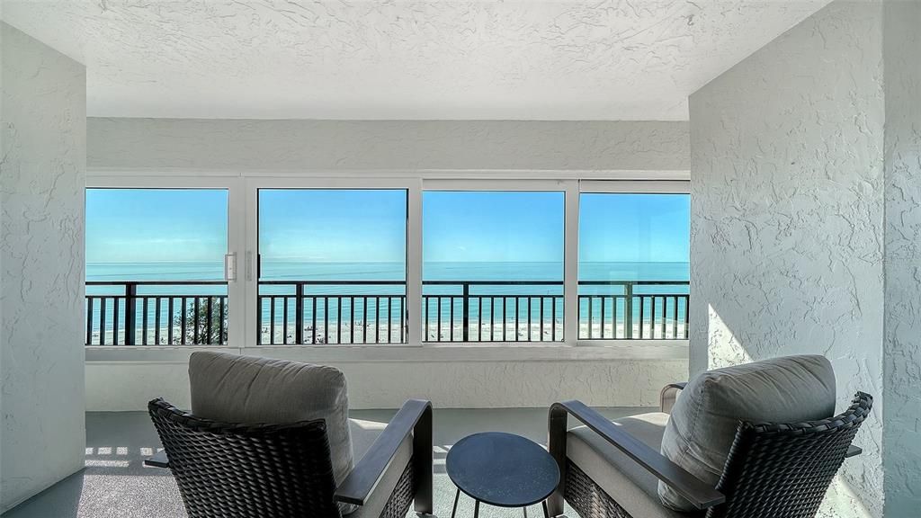 For Sale: $1,195,000 (2 beds, 2 baths, 1282 Square Feet)