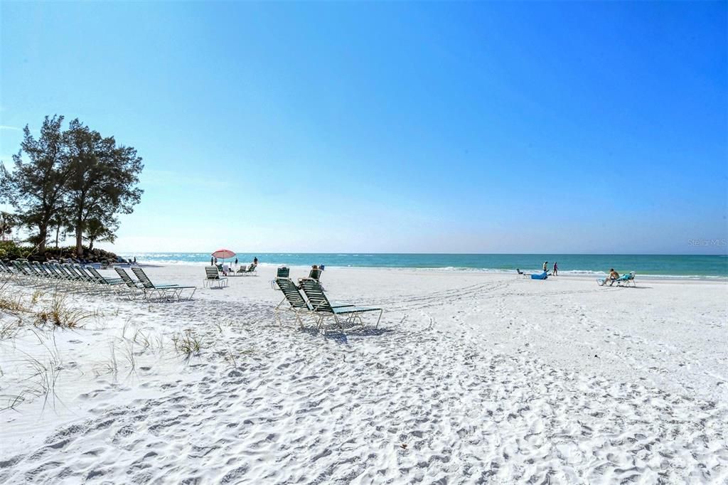 For Sale: $1,195,000 (2 beds, 2 baths, 1282 Square Feet)