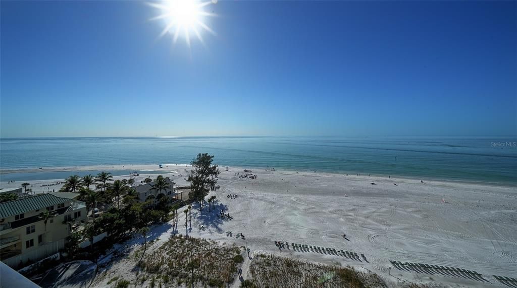 For Sale: $1,195,000 (2 beds, 2 baths, 1282 Square Feet)
