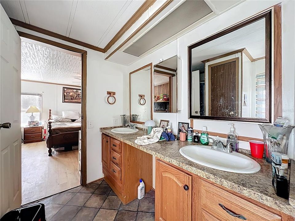 На продажу: $165,000 (3 спален, 2 ванн, 1680 Квадратных фут)