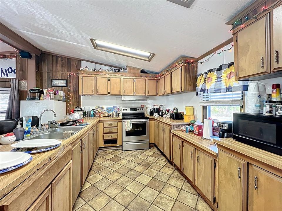На продажу: $165,000 (3 спален, 2 ванн, 1680 Квадратных фут)