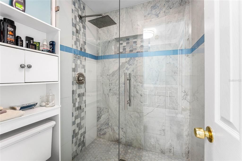 Activo con contrato: $540,000 (3 camas, 3 baños, 1588 Pies cuadrados)