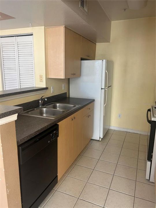 Activo con contrato: $227,000 (1 camas, 1 baños, 792 Pies cuadrados)