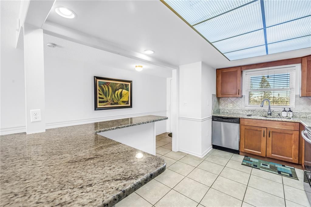 Active With Contract: $2,600 (2 beds, 2 baths, 1350 Square Feet)