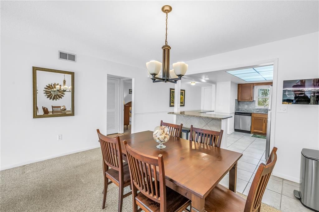 Active With Contract: $2,600 (2 beds, 2 baths, 1350 Square Feet)