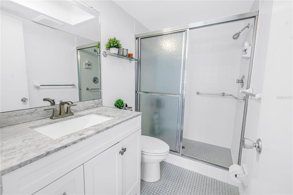 Active With Contract: $2,600 (2 beds, 2 baths, 1350 Square Feet)