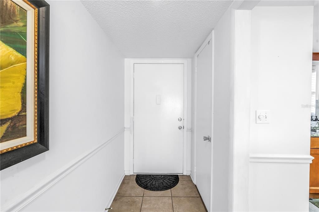 Active With Contract: $2,600 (2 beds, 2 baths, 1350 Square Feet)
