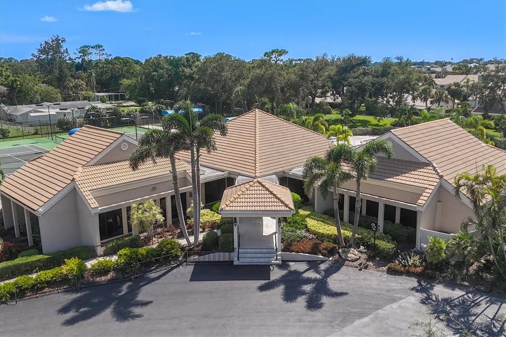 Activo con contrato: $649,900 (3 camas, 2 baños, 1741 Pies cuadrados)