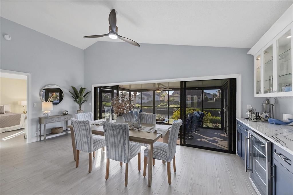 Activo con contrato: $649,900 (3 camas, 2 baños, 1741 Pies cuadrados)