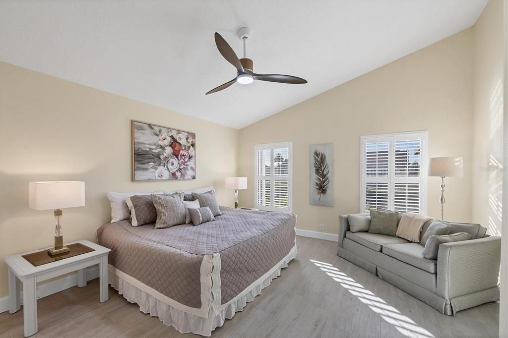 Activo con contrato: $649,900 (3 camas, 2 baños, 1741 Pies cuadrados)