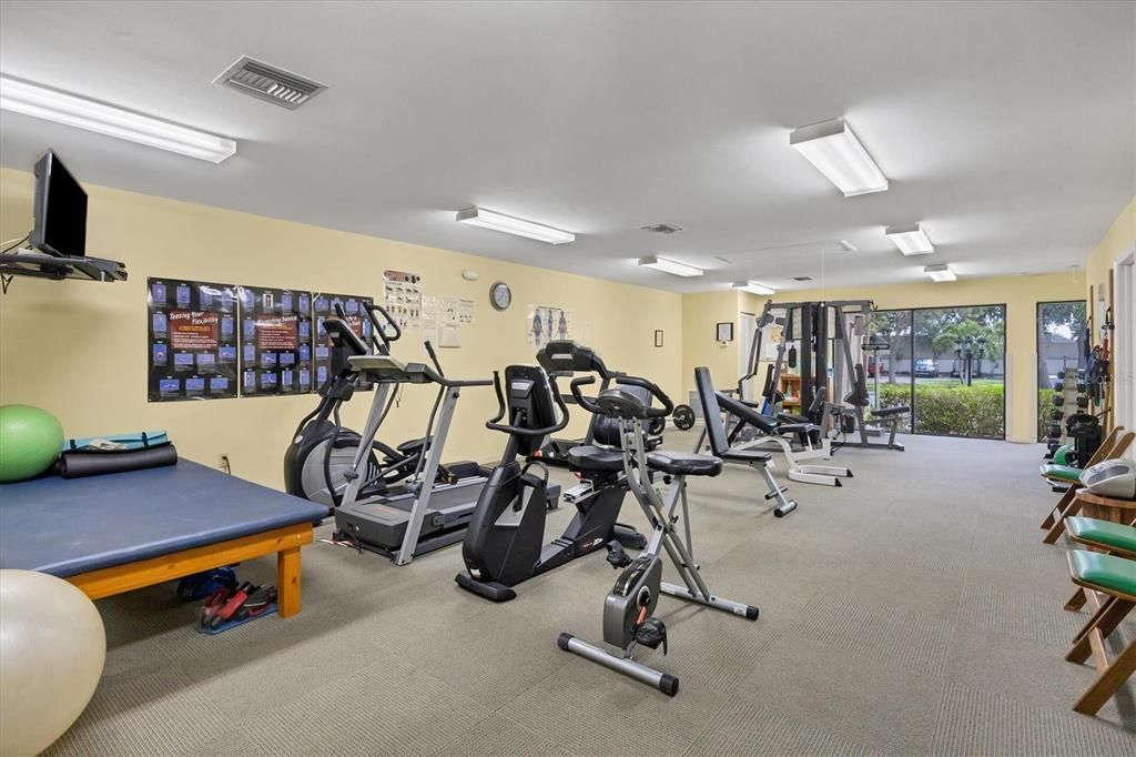 Activo con contrato: $649,900 (3 camas, 2 baños, 1741 Pies cuadrados)