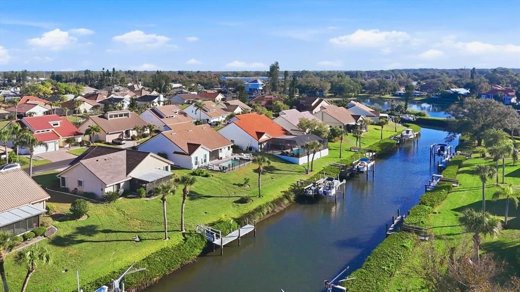 Activo con contrato: $649,900 (3 camas, 2 baños, 1741 Pies cuadrados)