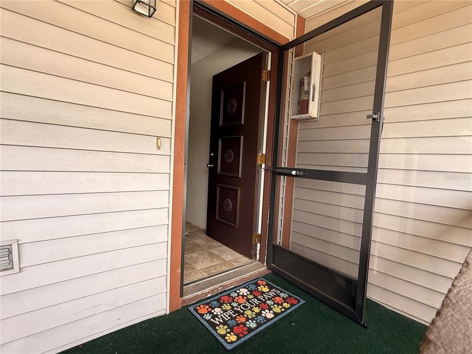 На продажу: $117,000 (2 спален, 1 ванн, 1008 Квадратных фут)
