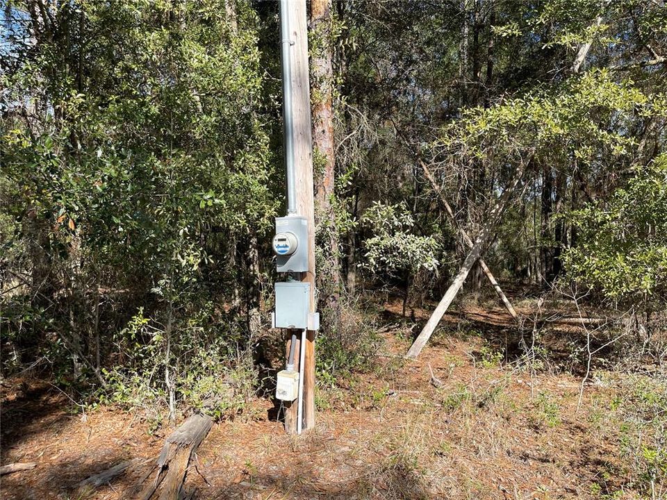 For Sale: $1,500,000 (28.49 acres)