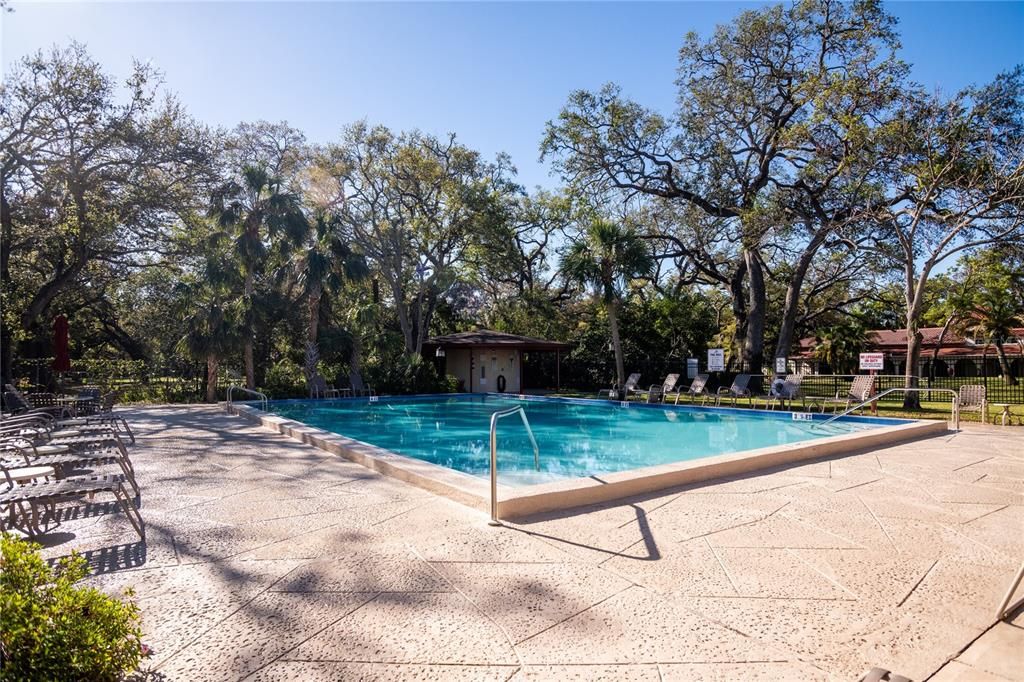 Activo con contrato: $155,000 (2 camas, 2 baños, 1545 Pies cuadrados)