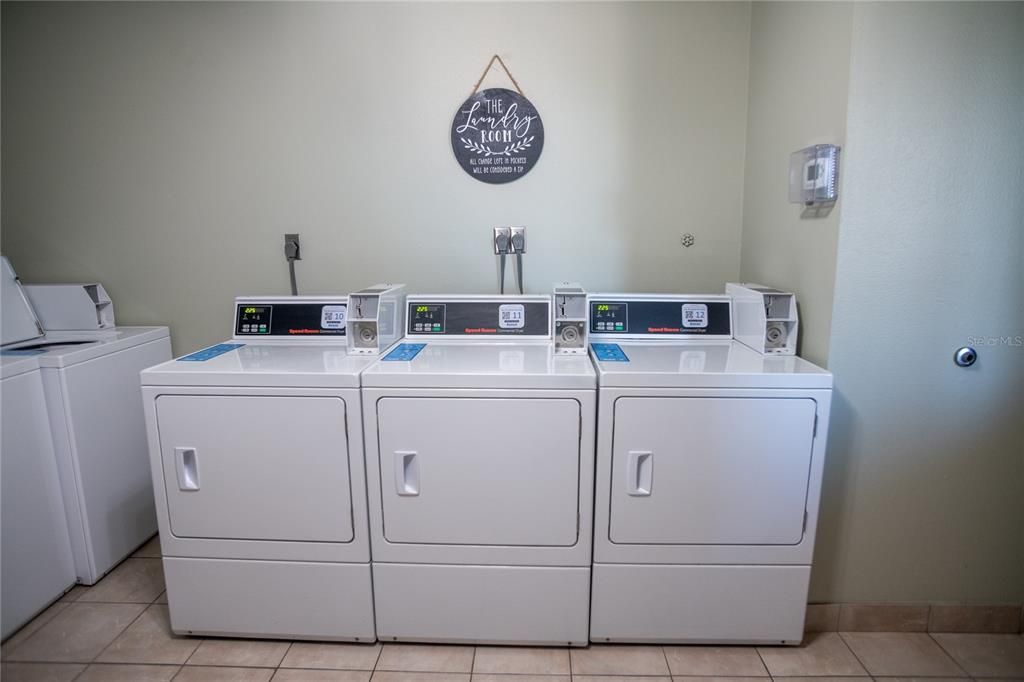 Activo con contrato: $155,000 (2 camas, 2 baños, 1545 Pies cuadrados)