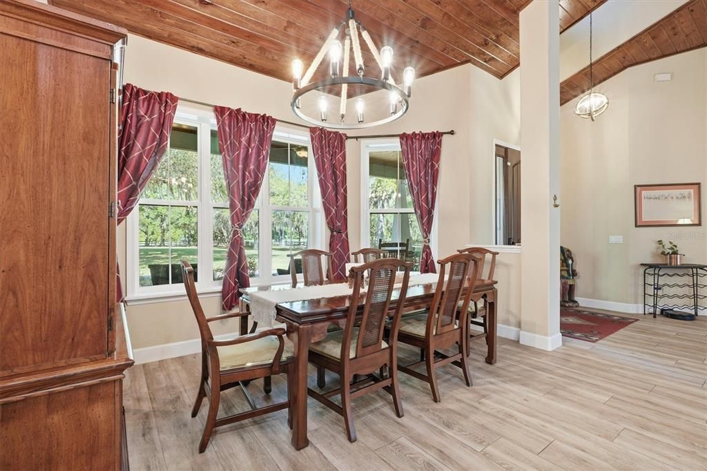 For Sale: $950,000 (3 beds, 2 baths, 2060 Square Feet)