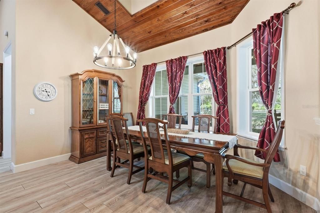 For Sale: $950,000 (3 beds, 2 baths, 2060 Square Feet)