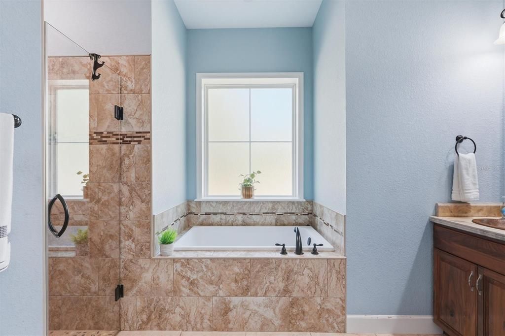 For Sale: $950,000 (3 beds, 2 baths, 2060 Square Feet)