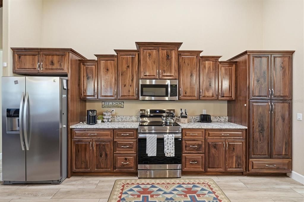 For Sale: $950,000 (3 beds, 2 baths, 2060 Square Feet)