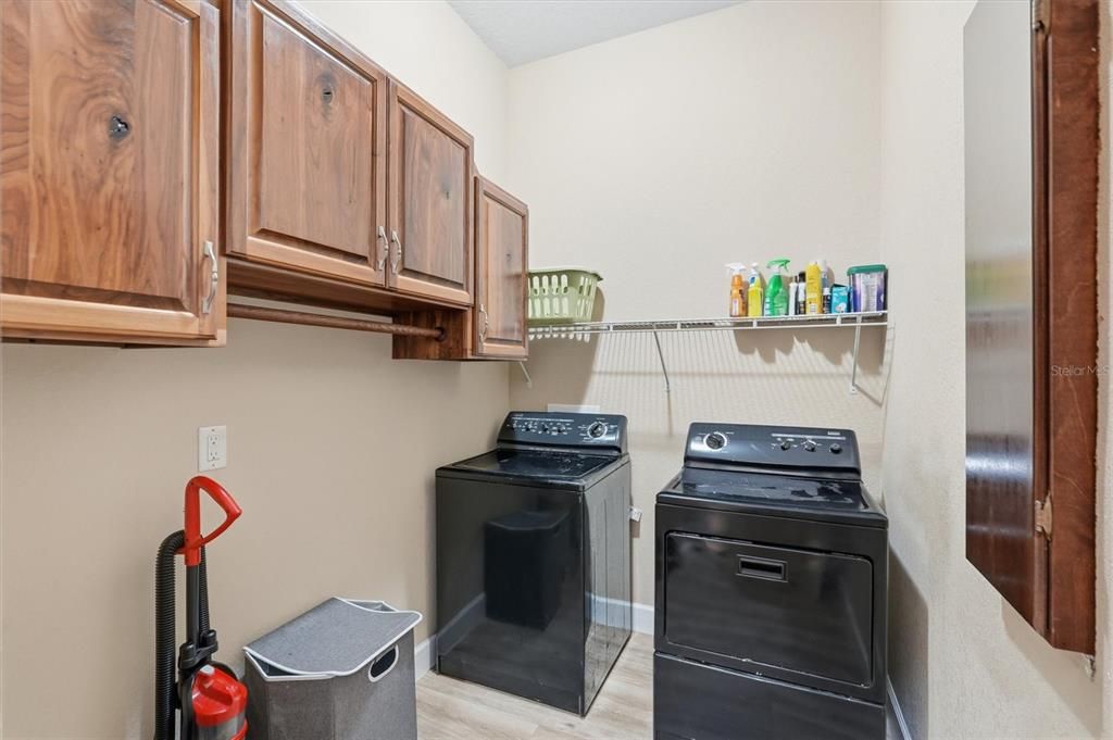 For Sale: $950,000 (3 beds, 2 baths, 2060 Square Feet)