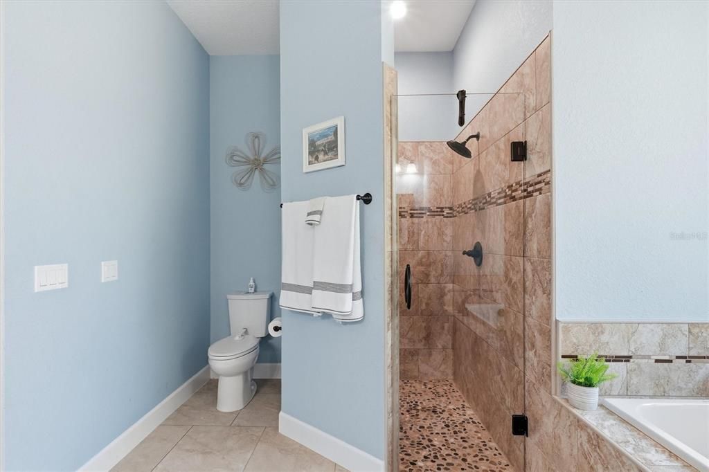 For Sale: $950,000 (3 beds, 2 baths, 2060 Square Feet)