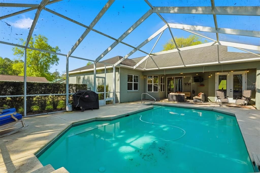 For Sale: $950,000 (3 beds, 2 baths, 2060 Square Feet)