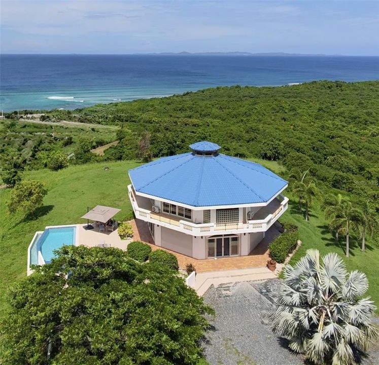 En Venta: $2,228,000 (4 camas, 3 baños, 3700 Pies cuadrados)