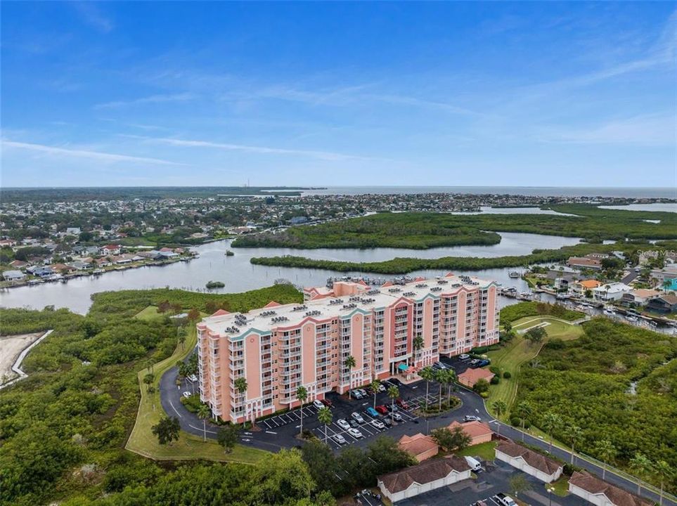На продажу: $285,000 (2 спален, 2 ванн, 1287 Квадратных фут)