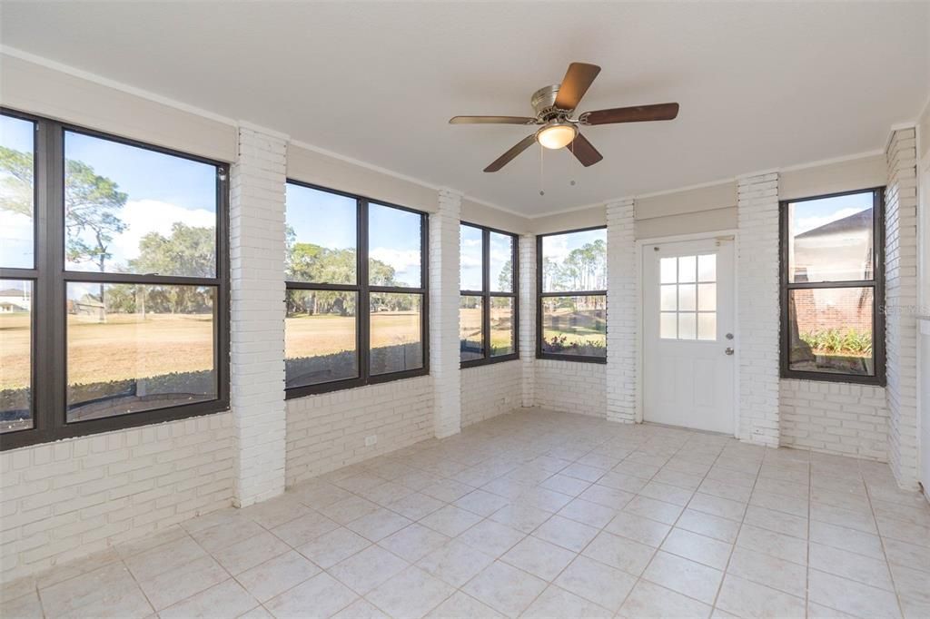 Active With Contract: $2,400 (3 beds, 3 baths, 2260 Square Feet)