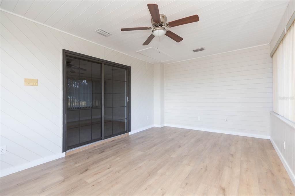 Active With Contract: $2,400 (3 beds, 3 baths, 2260 Square Feet)