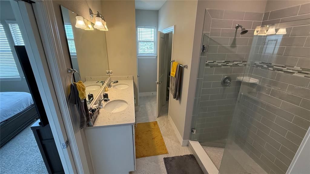 En Venta: $524,999 (4 camas, 3 baños, 2114 Pies cuadrados)