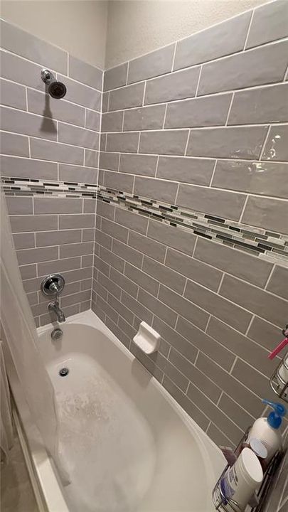 En Venta: $524,999 (4 camas, 3 baños, 2114 Pies cuadrados)
