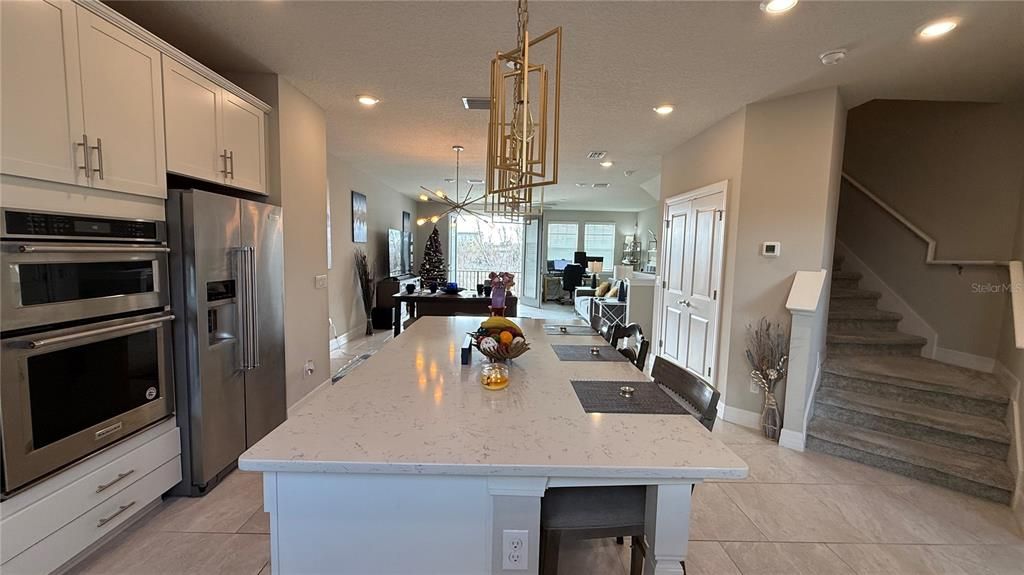 En Venta: $524,999 (4 camas, 3 baños, 2114 Pies cuadrados)