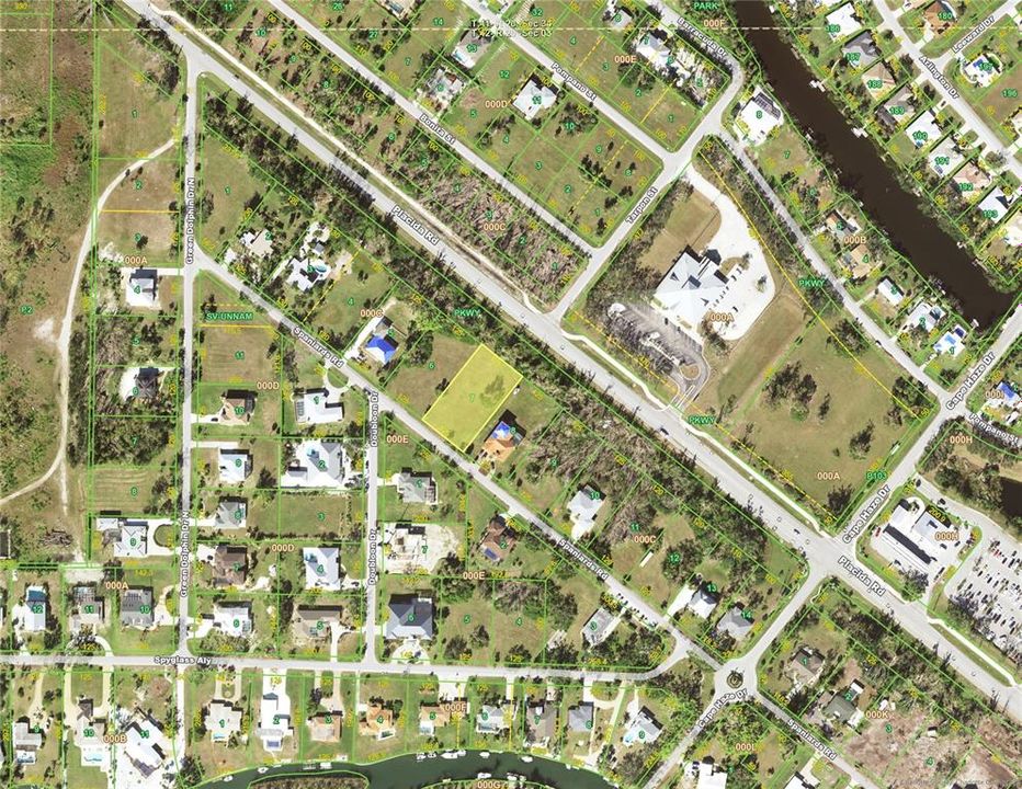 На продажу: $114,900 (0.66 acres)