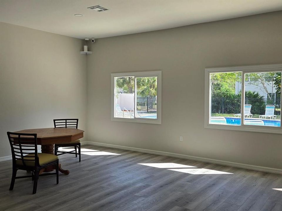 Activo con contrato: $157,000 (2 camas, 2 baños, 1060 Pies cuadrados)