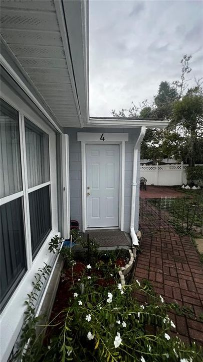 В аренду: $850 (1 спален, 1 ванн, 94 Квадратных фут)