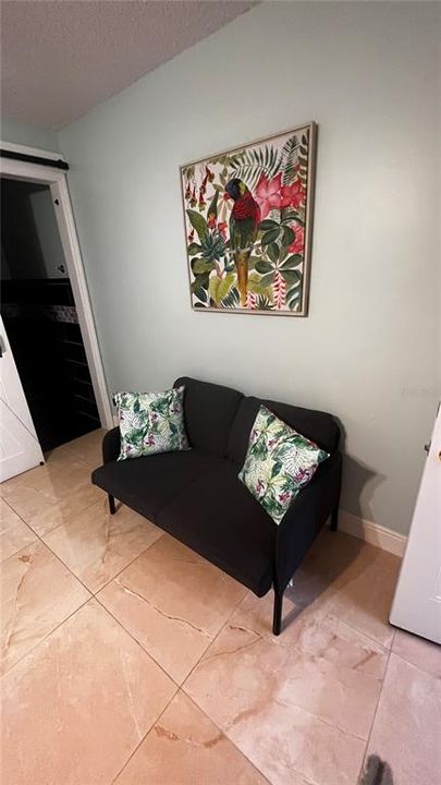 В аренду: $850 (1 спален, 1 ванн, 94 Квадратных фут)