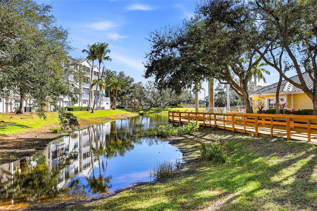 For Sale: $550,000 (2 beds, 2 baths, 1932 Square Feet)