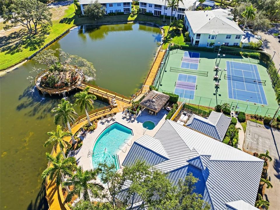 For Sale: $550,000 (2 beds, 2 baths, 1932 Square Feet)