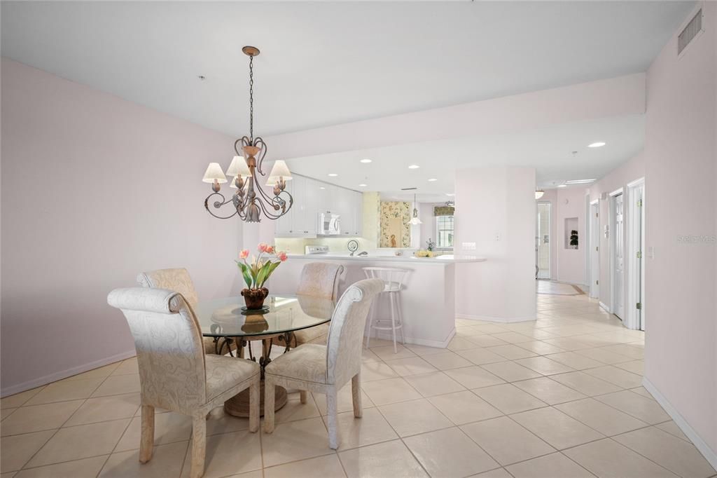 For Sale: $550,000 (2 beds, 2 baths, 1932 Square Feet)