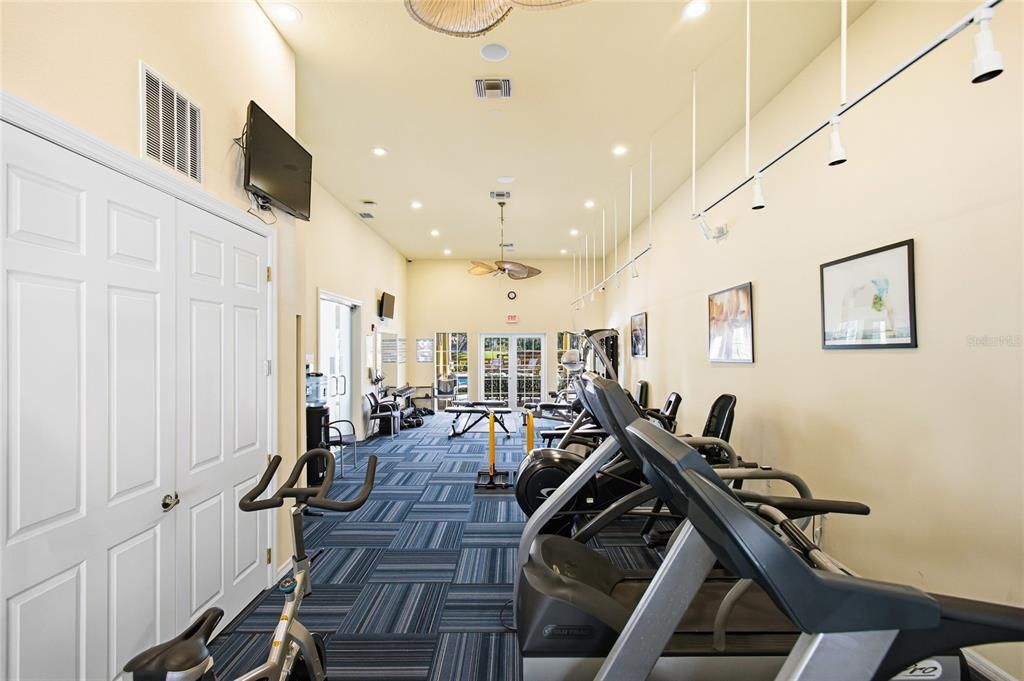 For Sale: $550,000 (2 beds, 2 baths, 1932 Square Feet)