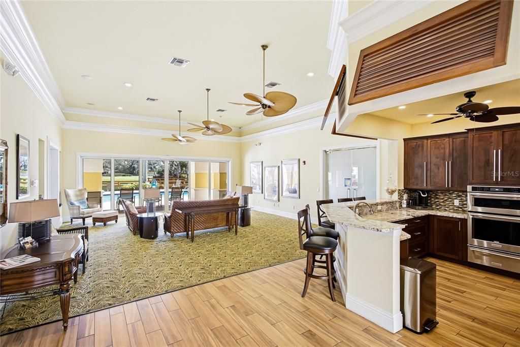 For Sale: $550,000 (2 beds, 2 baths, 1932 Square Feet)