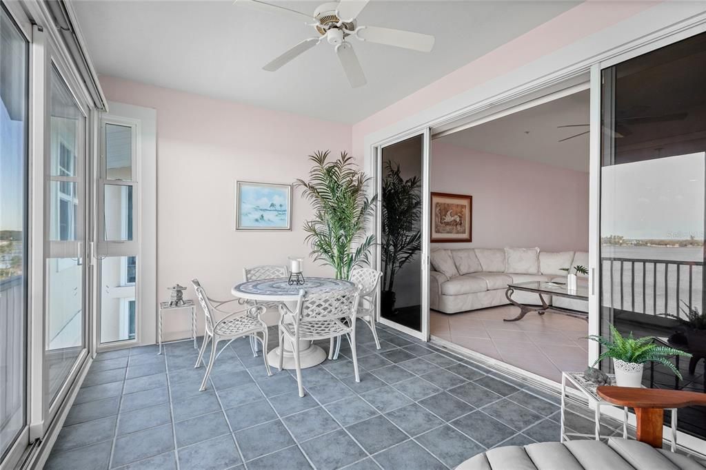 For Sale: $550,000 (2 beds, 2 baths, 1932 Square Feet)