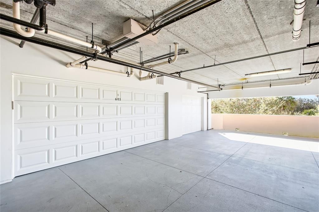 For Sale: $550,000 (2 beds, 2 baths, 1932 Square Feet)